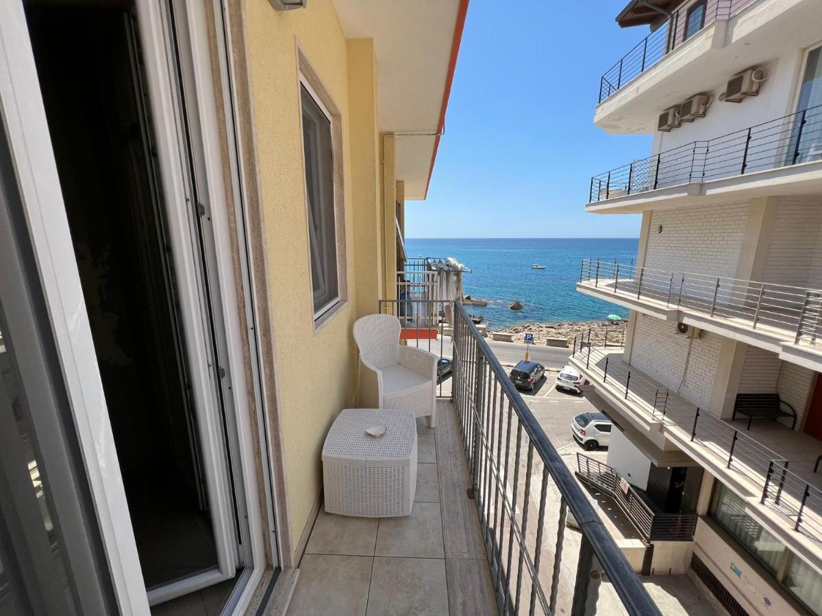 B&B Le Onde Del Mare Gallipoli Exterior photo